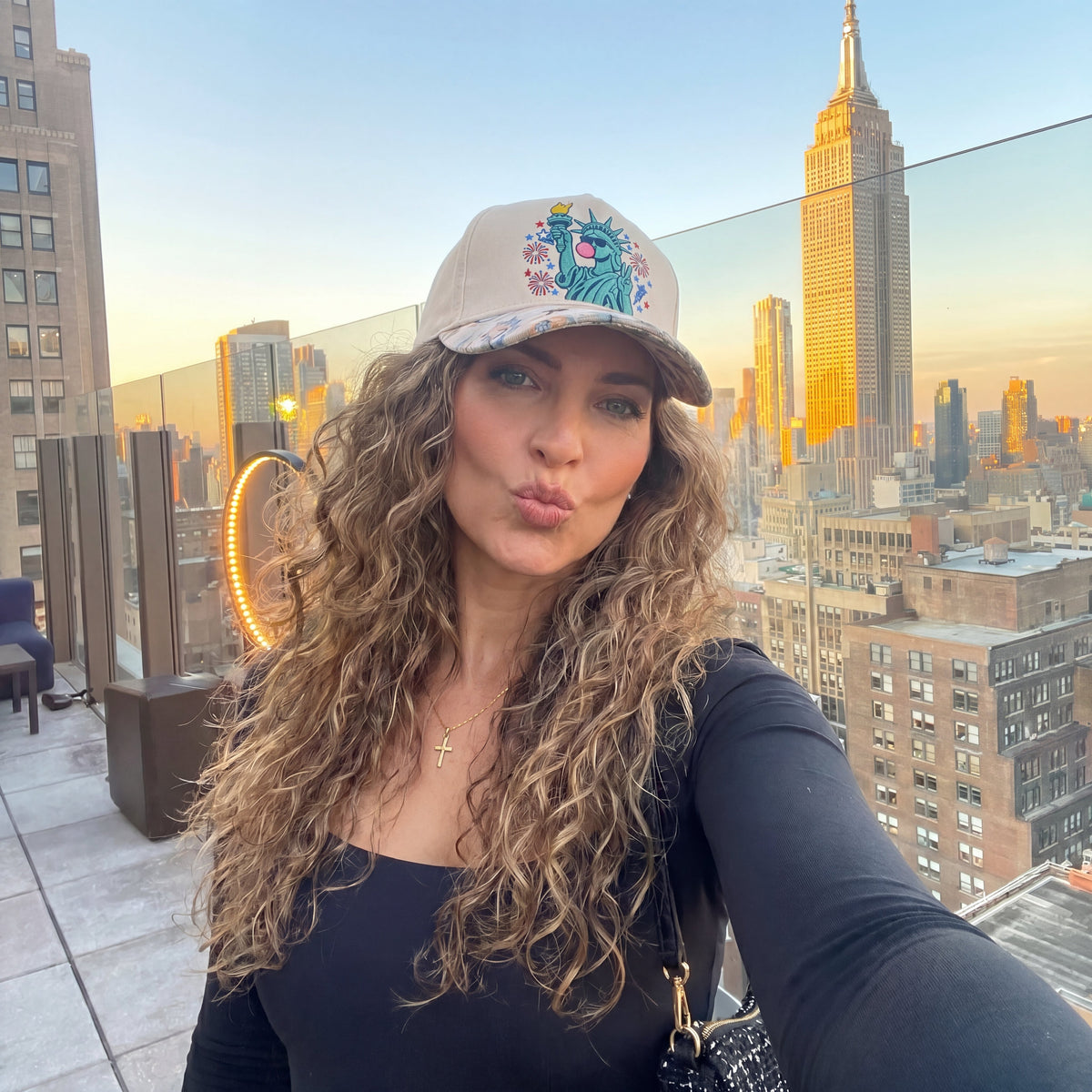 Statue of Liberty Bubble Gum FLoral Hat