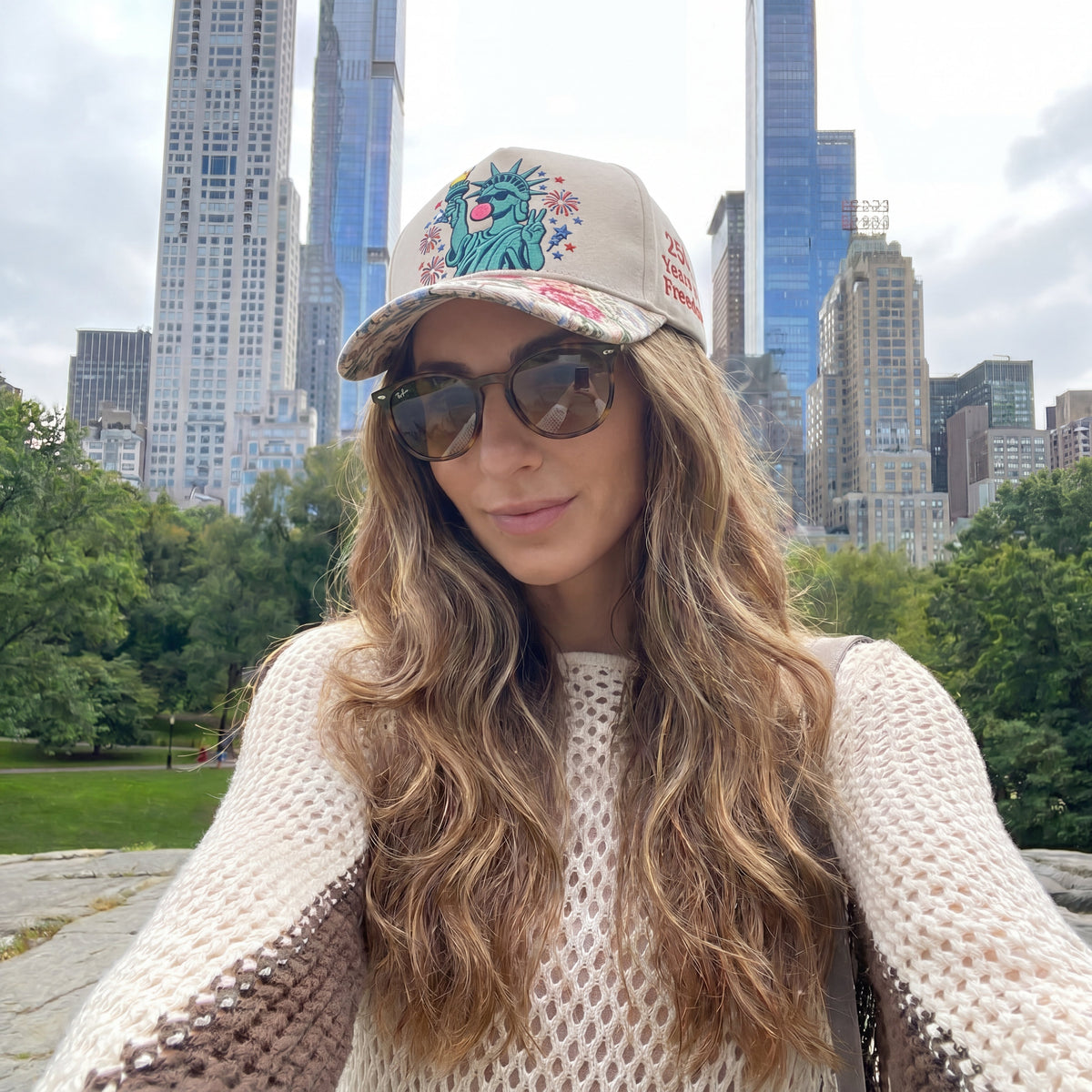 Statue of Liberty Bubble Gum FLoral Hat